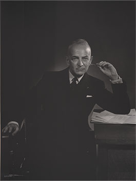 George F. Doriot, April 4, 1958. Yousuf Karsh, photographer. © Yousuf Karsh.  Baker Library, Harvard Business School. olvwork538390
