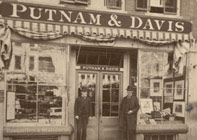 Putnam & Davis, Booksellers. Stereographs of Industries and Cities Collection, Baker Library Historical Collections.