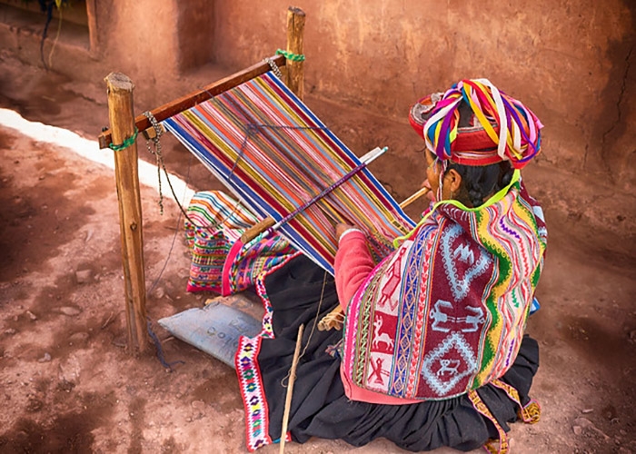 Image of loom worker. (iStock Photo)